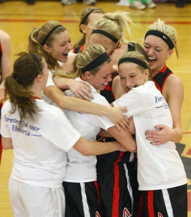 12141539_1069634563076610_3942912331041008666_n