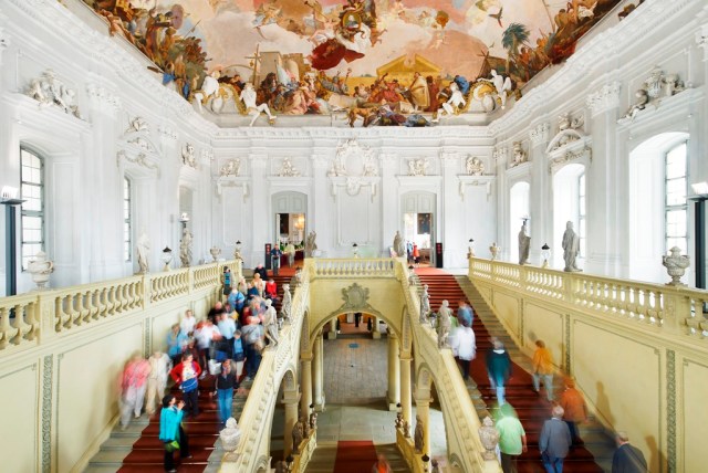 a8-wurzburg-residenz-entry-hall-med-res